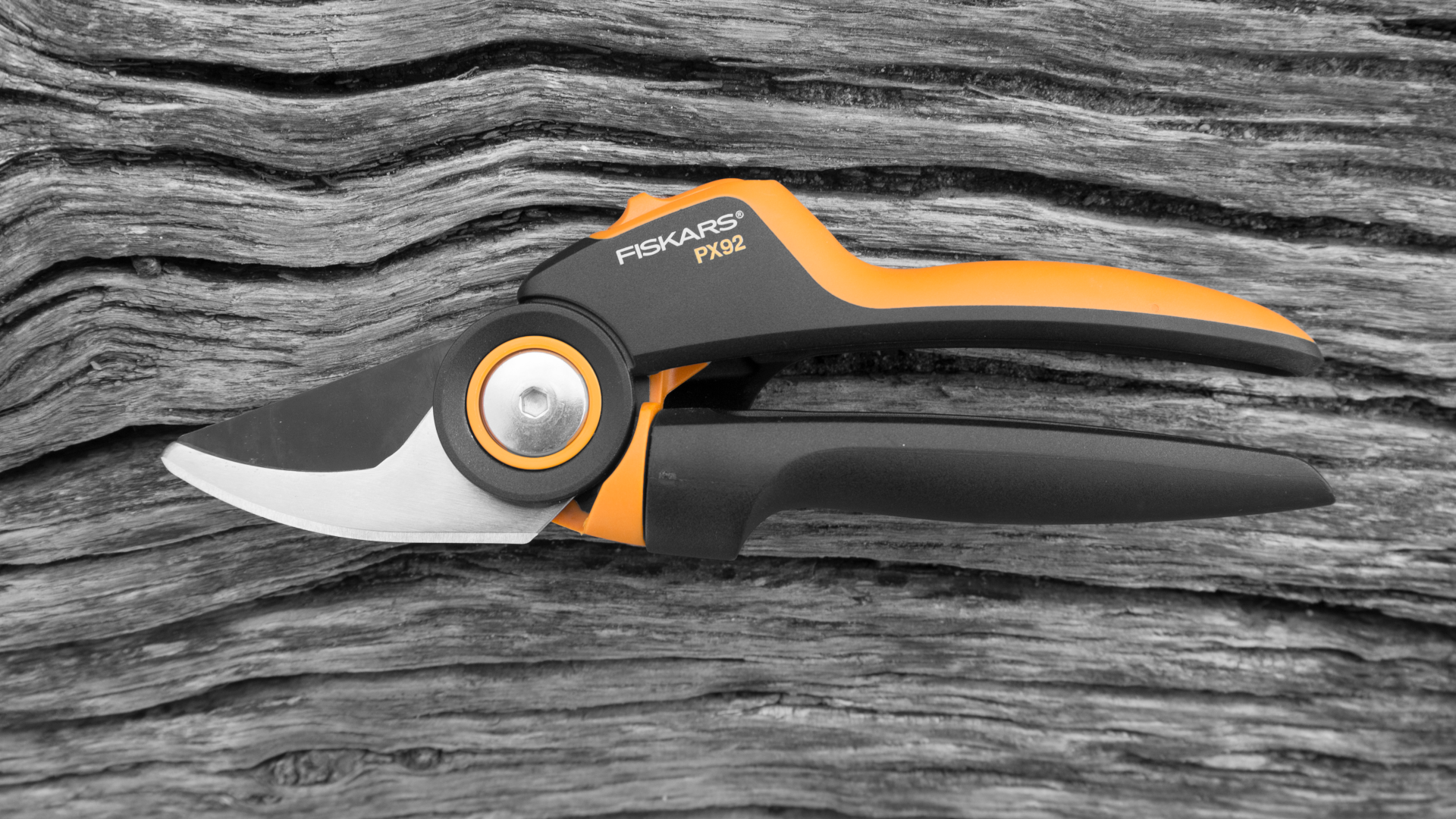 FISKARS PX92 pruner on wood